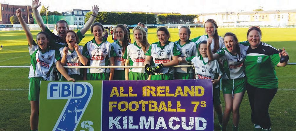 Portlaoise Under 14 ladies football team who won the Kilmacud Crokes Sevens in 2015