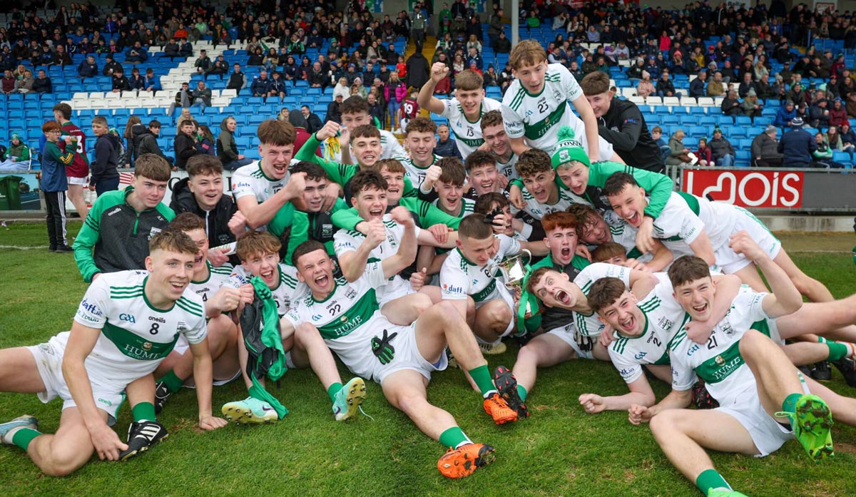 David Coughlan receive the cup